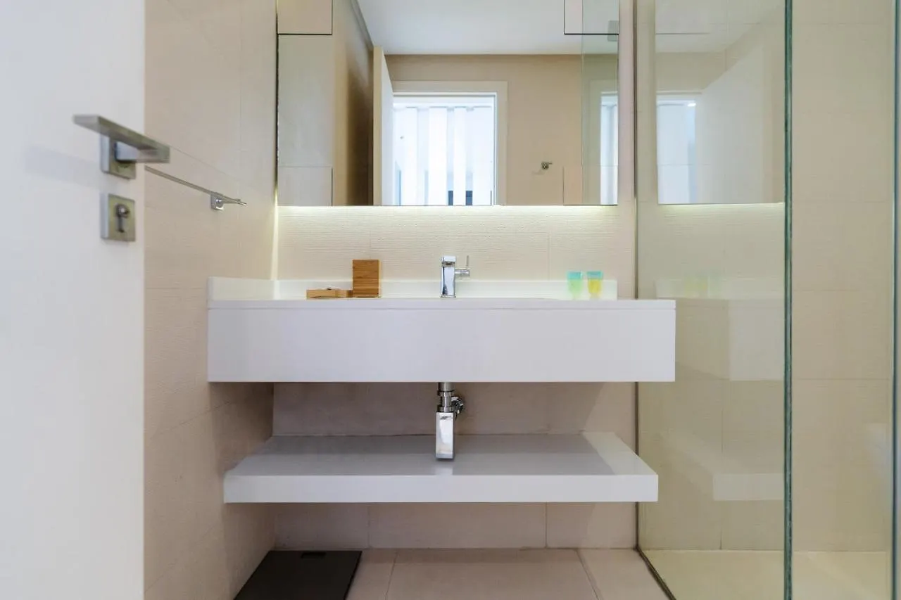 Appartamento Comfortable 2 Bed - Near Marina Mall Dubai